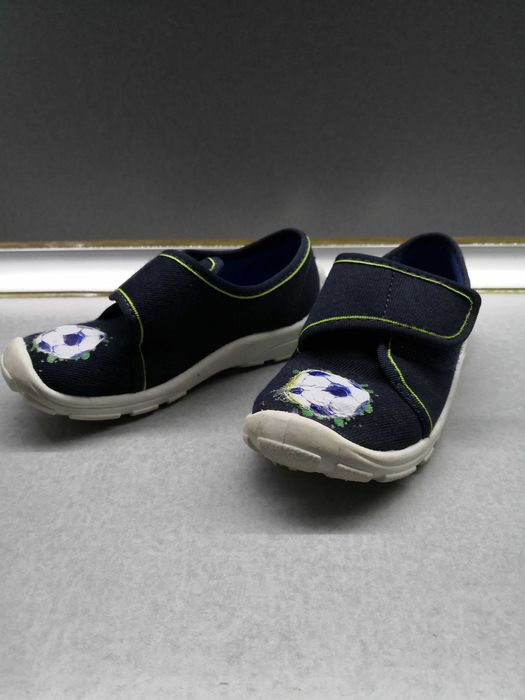 Пантофи и обувки за деца от 1-3 години