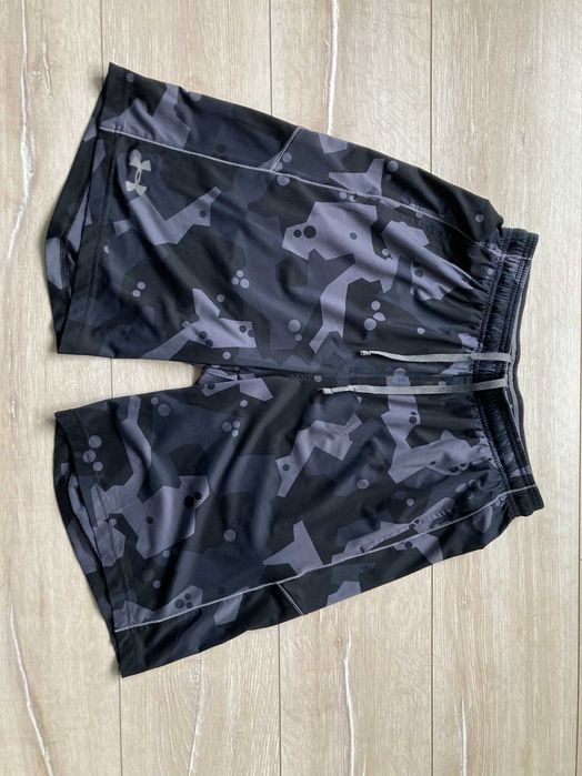 Under Armour Heatgear Loose мъжки къси панталони къс панталон шорти размер М