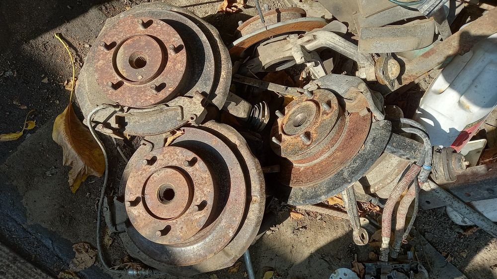 Нива запчасти . .