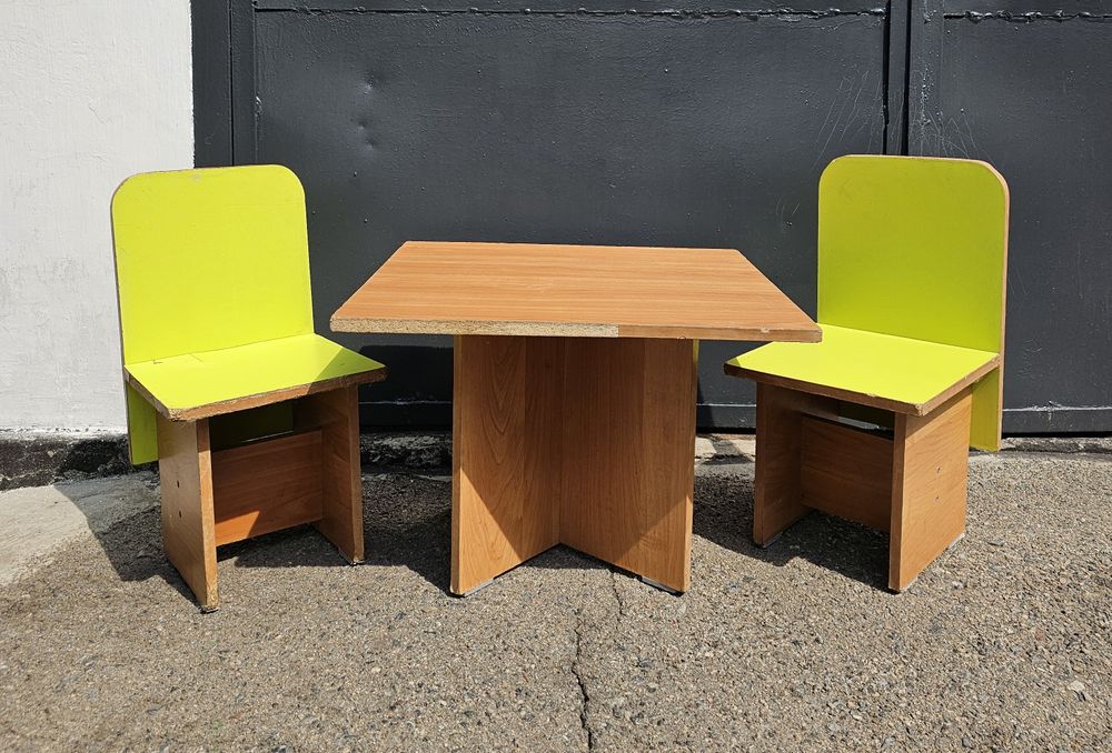 Продам стол со стульями