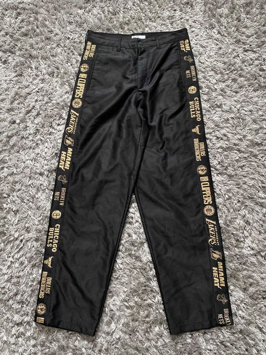 pantaloni sport bershka nba