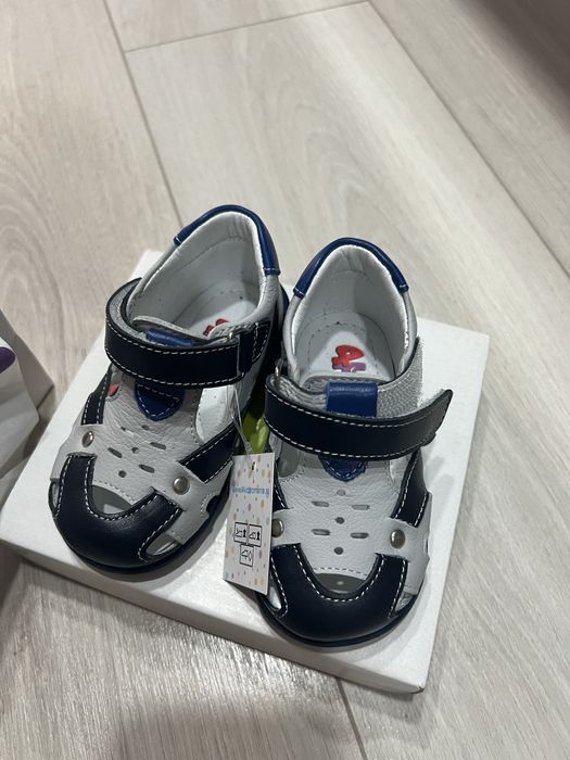 Sandale inchise 4Kids marimea 19