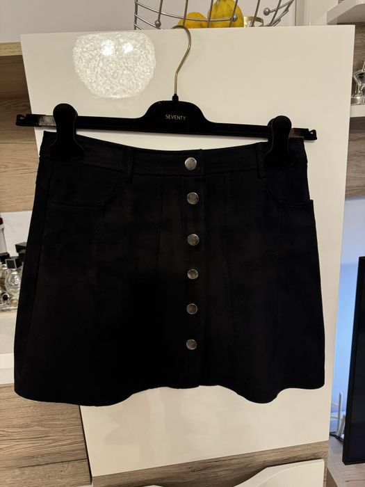 Fusta Zara XS din velur cu capse