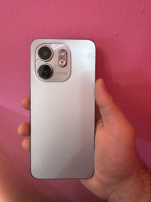 Infinix smart9 holati ideal