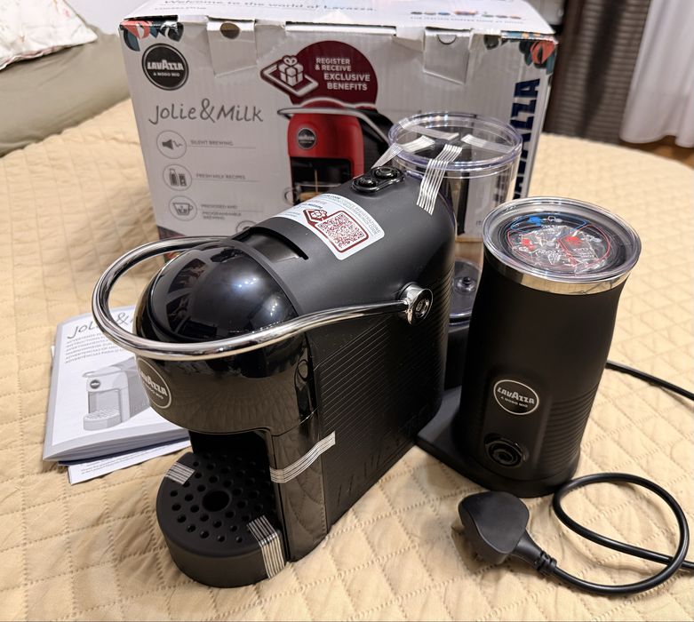 Espressor Lavazza Jolie & Milk