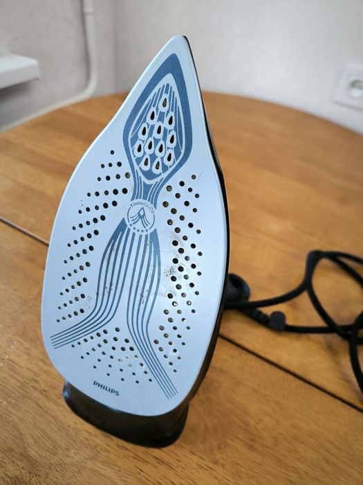 Утюг Philips продаётся