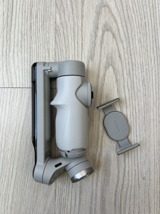 Продам стабилизатор Insta360 flow