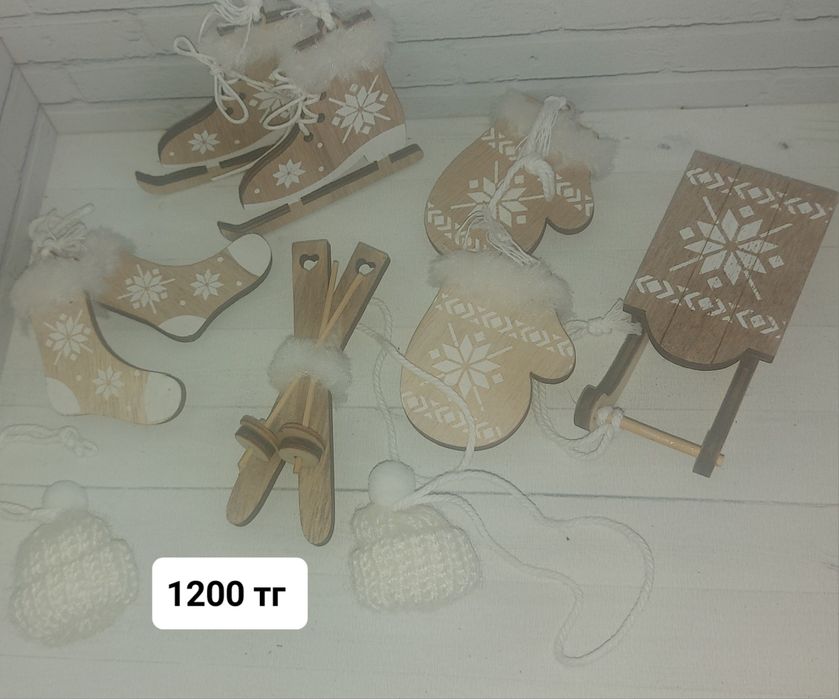 Новогодние товары