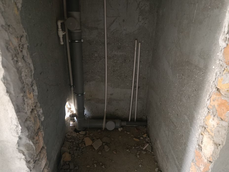 Uy sotiladi  Navoiy Karmana