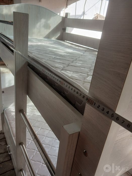 Krovat 2 etajli xolati yaxshi yomon boʻlib ketmagan ishlatsa boʻladi