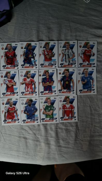 Продавам карти Match Attax Extra 25/26