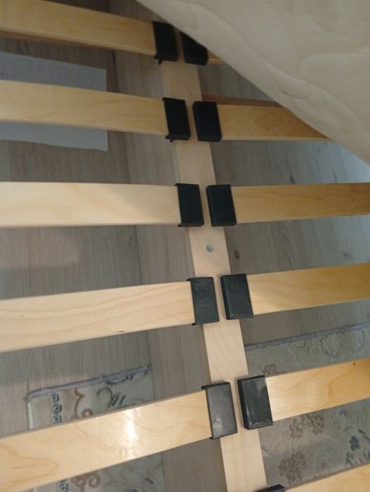 Продаеться кровать двухспальная