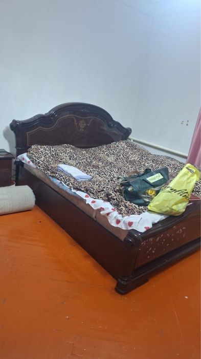 Спальный гарнитур