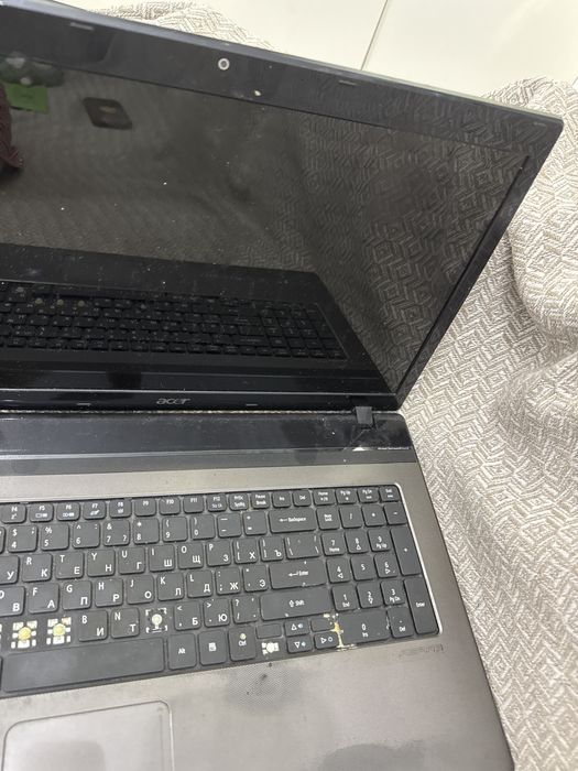 Ноутбук на запчасти продам