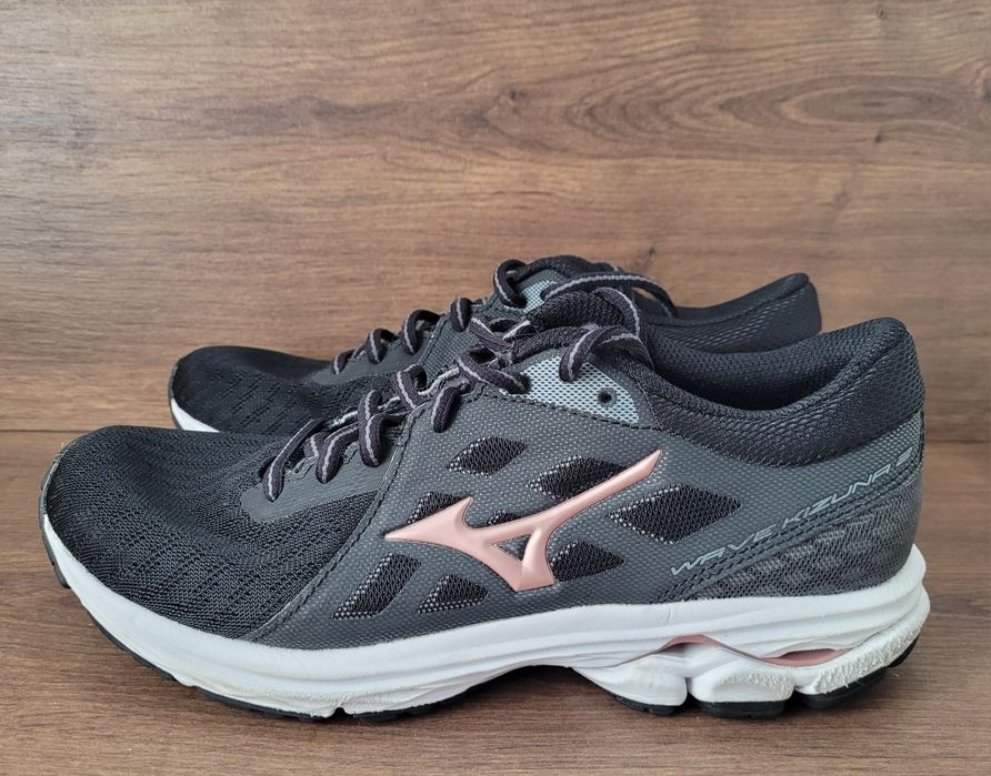 Mizuno Wave Kizuna 2/дамски маратонки-38,5номер