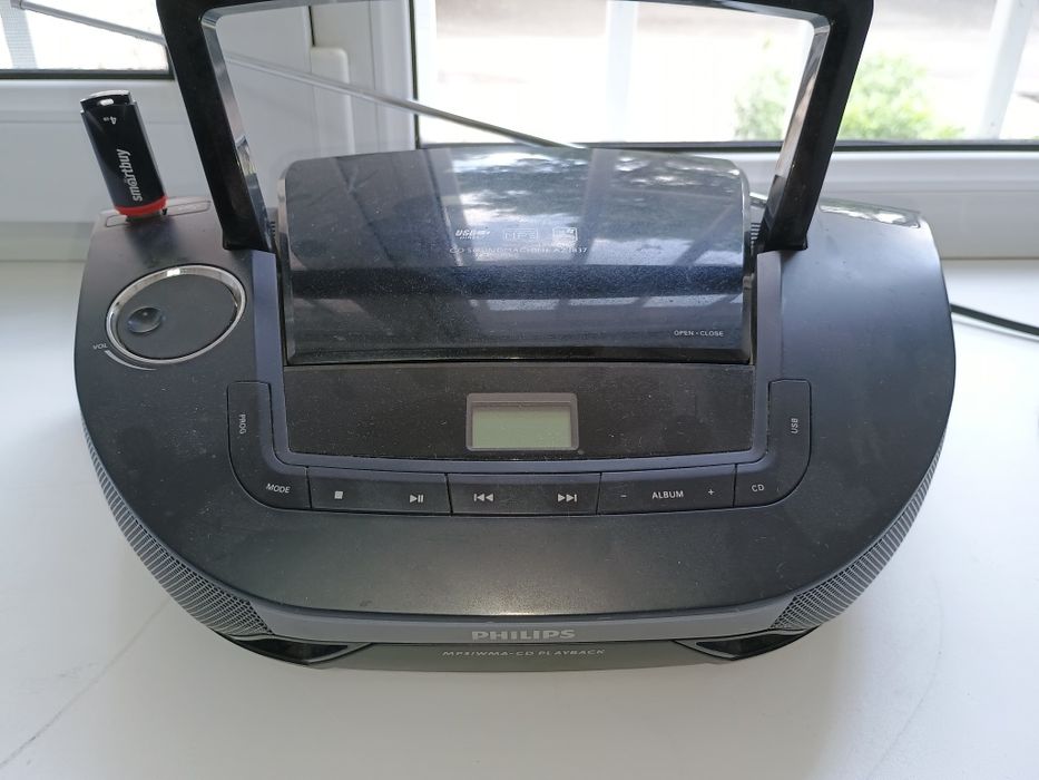 Радиоприемник Samsung Philips.
