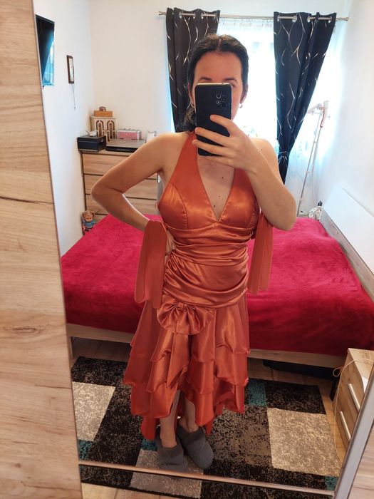 Rochie eleganta in colturi