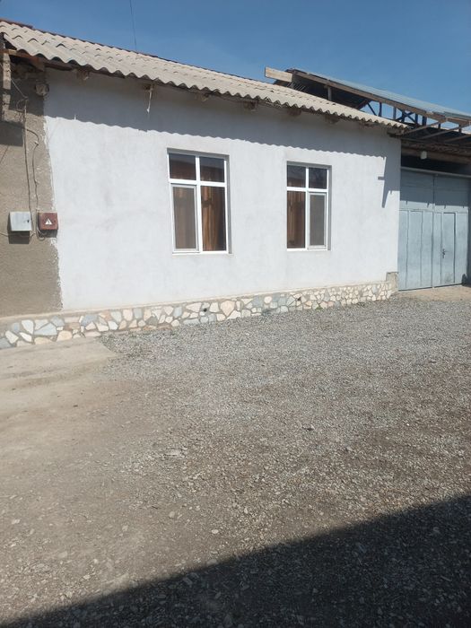 Эски шахар, Чехова кучадан, 6 сотихли ховли сотилади.