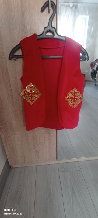 Продам камзол на 9-11 лет