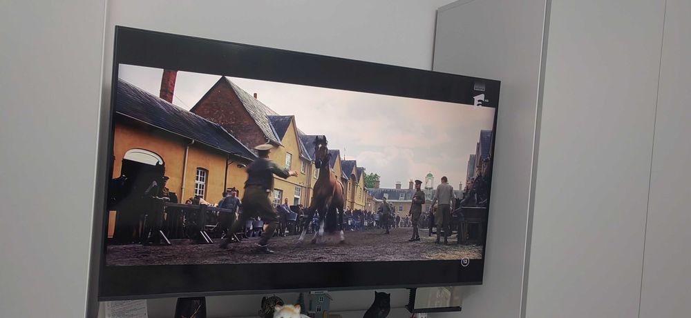 Televizor 4K smart Samsung 108 cm 43"