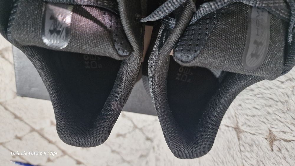 Under Armour mărimea 44,5