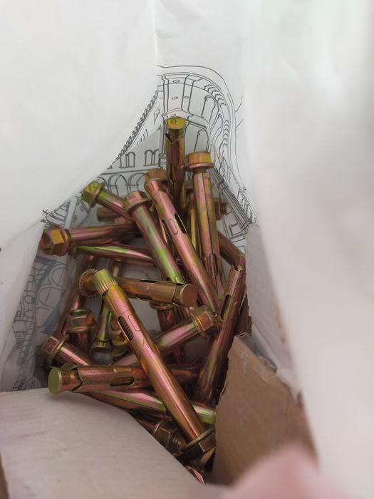 Анкер строительный