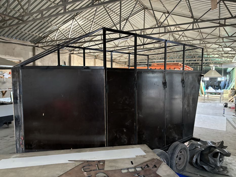 Прицеп коневозка