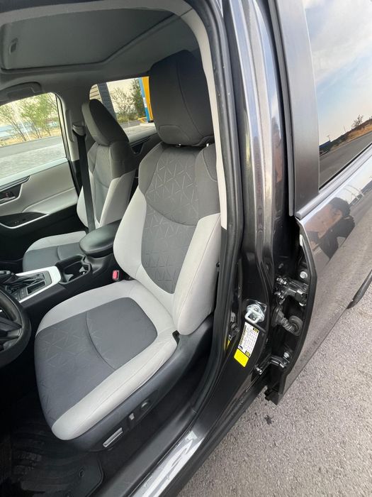 Машина     продам.