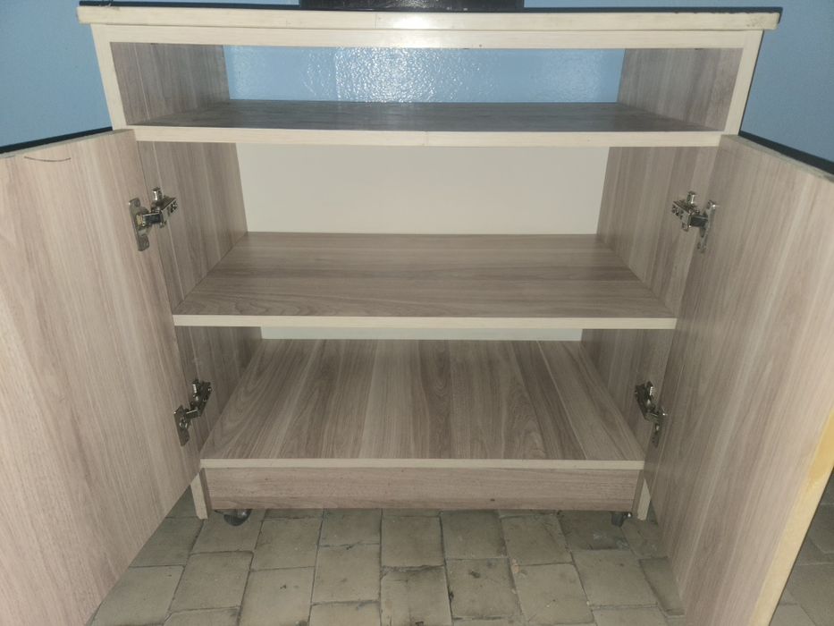 Тумба для обуви на колесиках