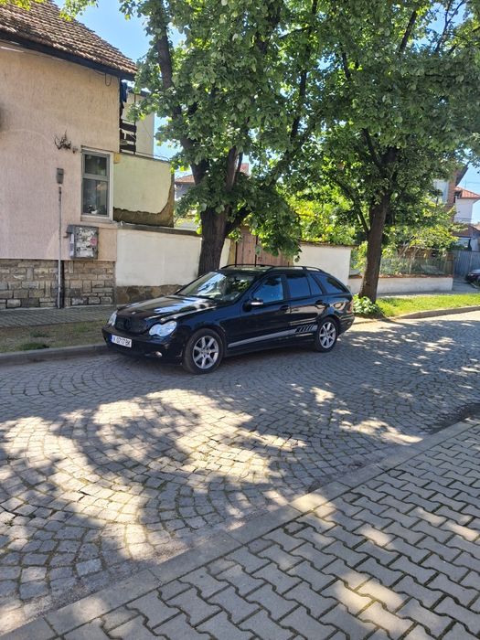Мерцедес  C200 2.2