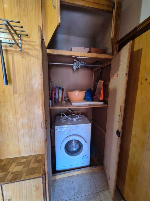 Дава се под наем Четиристаен апартамент в Варна, Цветен квартал - 80 кв.м за 160000 € - Снимка #18