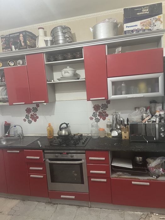Продам кухонный  гарнитур б/у