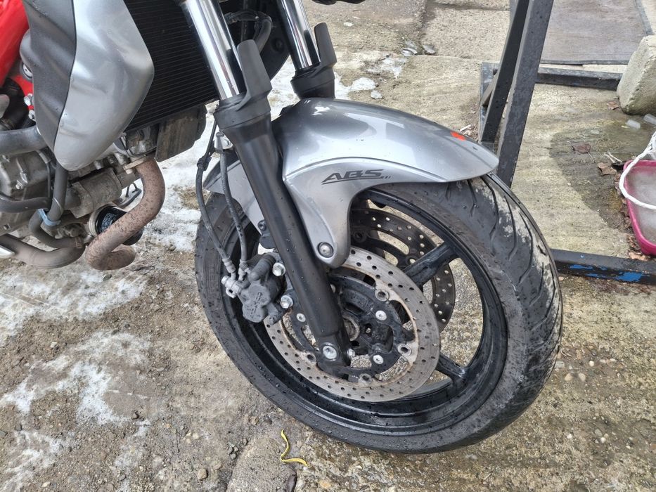 Suzuki Gladius 650,ABS,  categ. A2