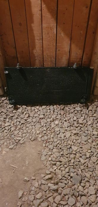 Продам радиатор кондиционера на Subaru