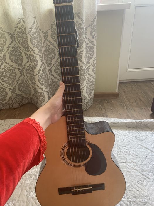 Продается гитара