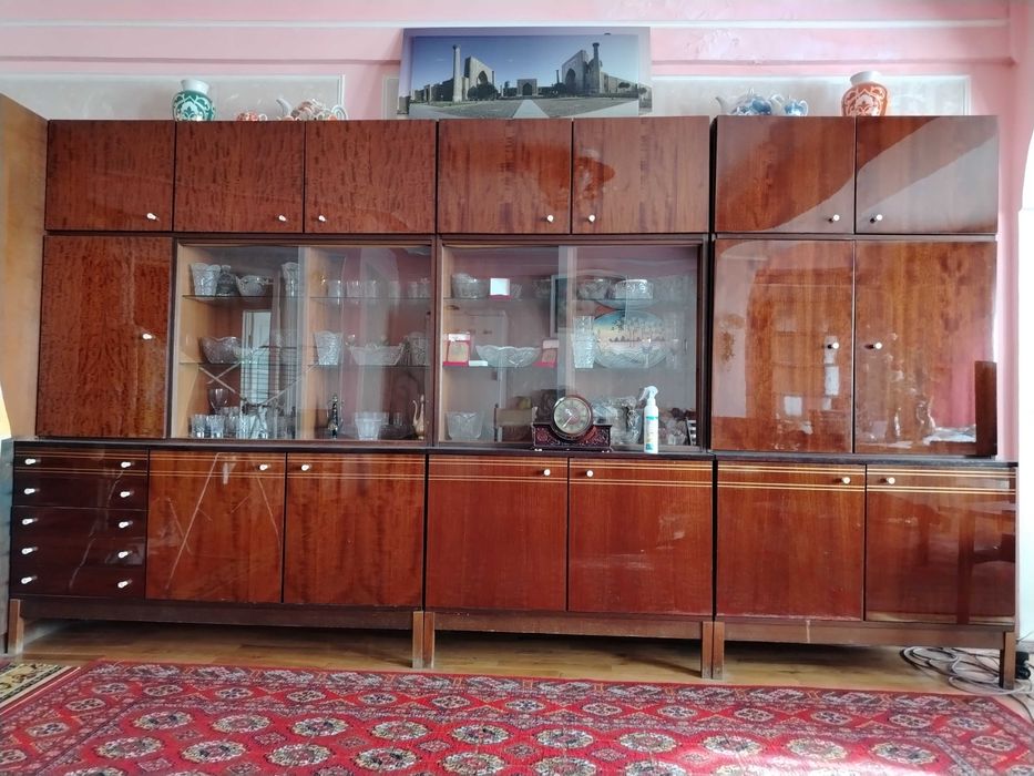 Сервант, шкаф, стенка. Длинный