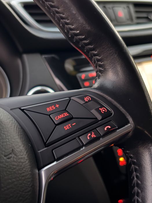 Vand nissan qashqai , toate reviizile facute la reprezentanta !