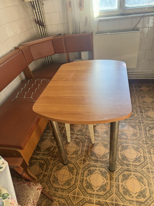 Masa si coltar bucatarie