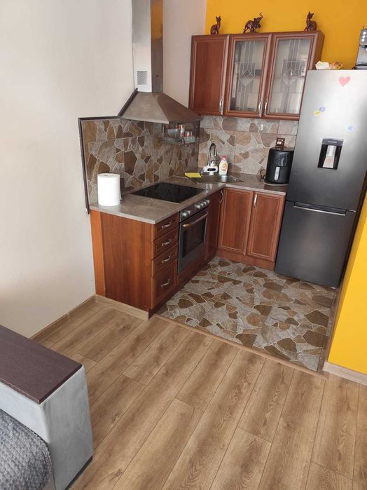 Дава се под наем Двустаен апартамент в Пловдив, Тракия - 48 кв.м за 300 € - Снимка #1