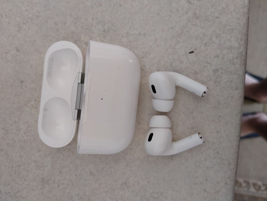 Продам airpods  pro без коробки