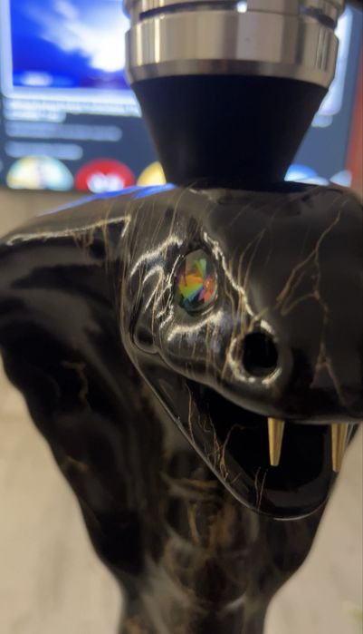 Vând narghilea COBRA!! Este nouă nefolosită arata impecabil !!