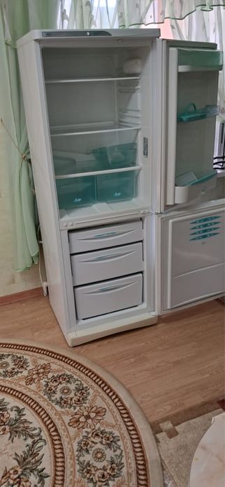 холодильник б/у Stinol в хорошем состоянии