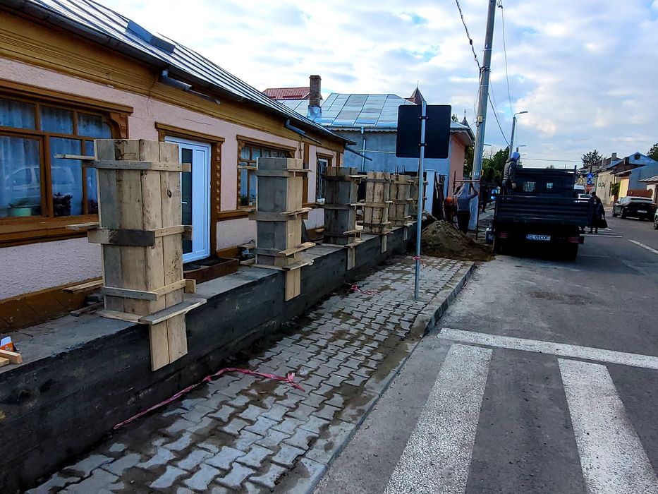 Firma de construcții, eliberam factură.