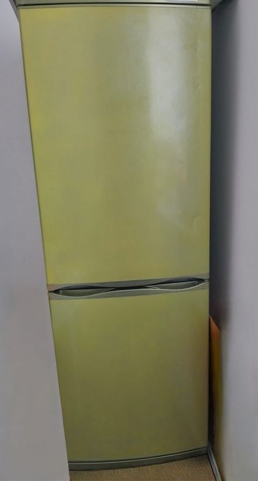 Холодильник в хорошем состоянии