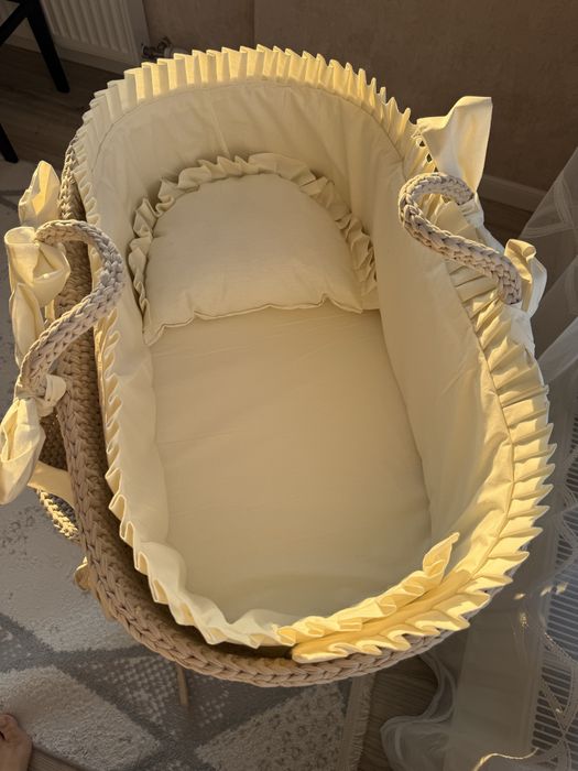 Люлька для новорожденных с подставкой