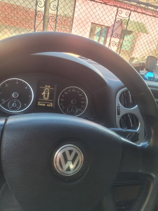 Vând tiguan 2010
