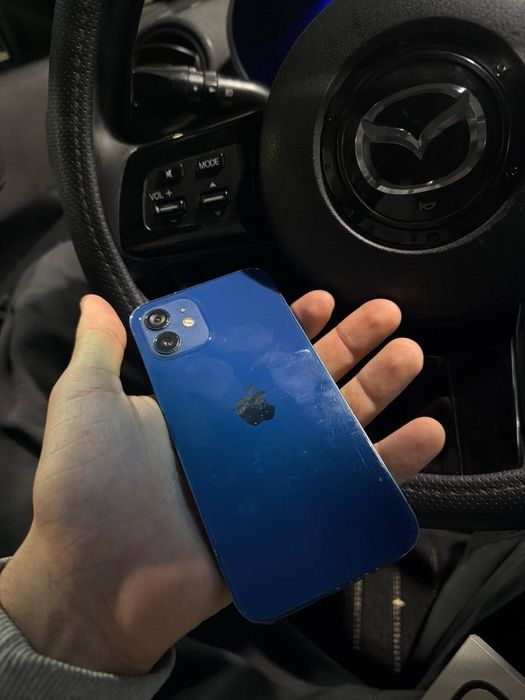 Продам iPhone 12