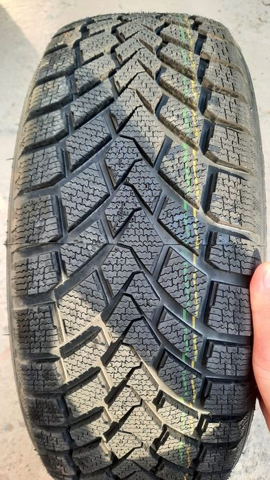 Шины зимние новые