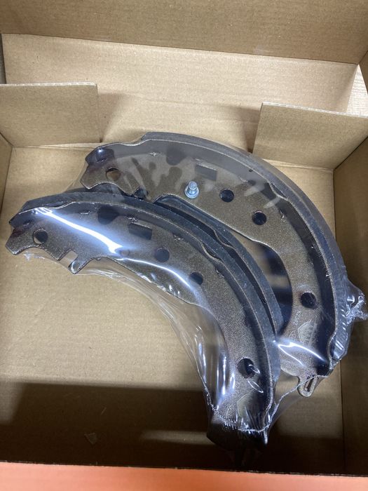 Колодки дисковые барабанные ручника