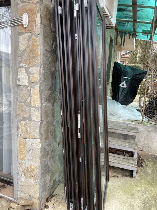 PVC дограма / двойни врати с каси